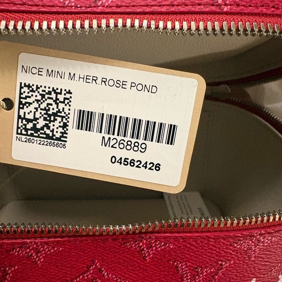 Louis Vuitton Red Monogram Cosmetic Case with Script Accent - Picture 7 of 7